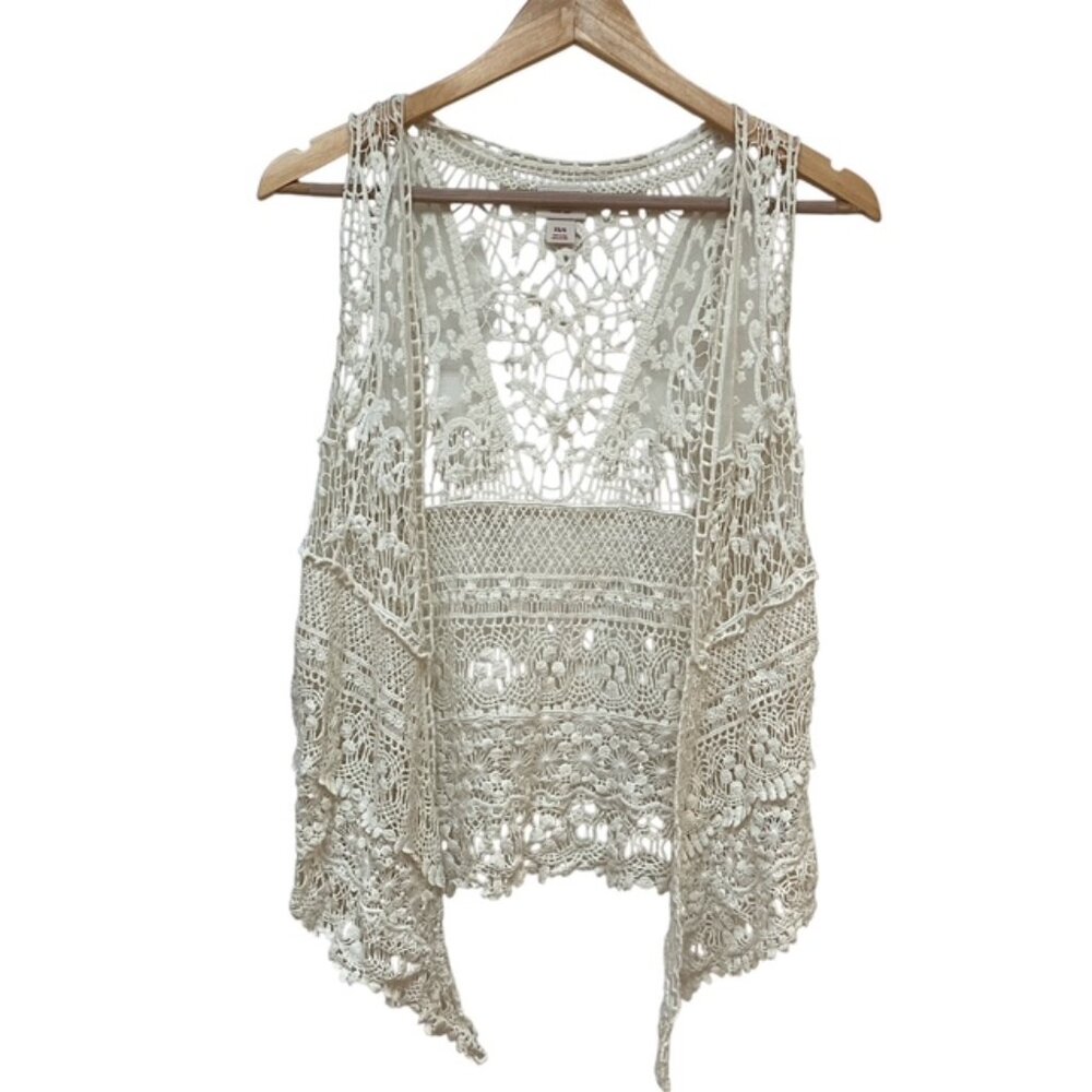 Mossimo Supply Co cream crochet vest XS/S